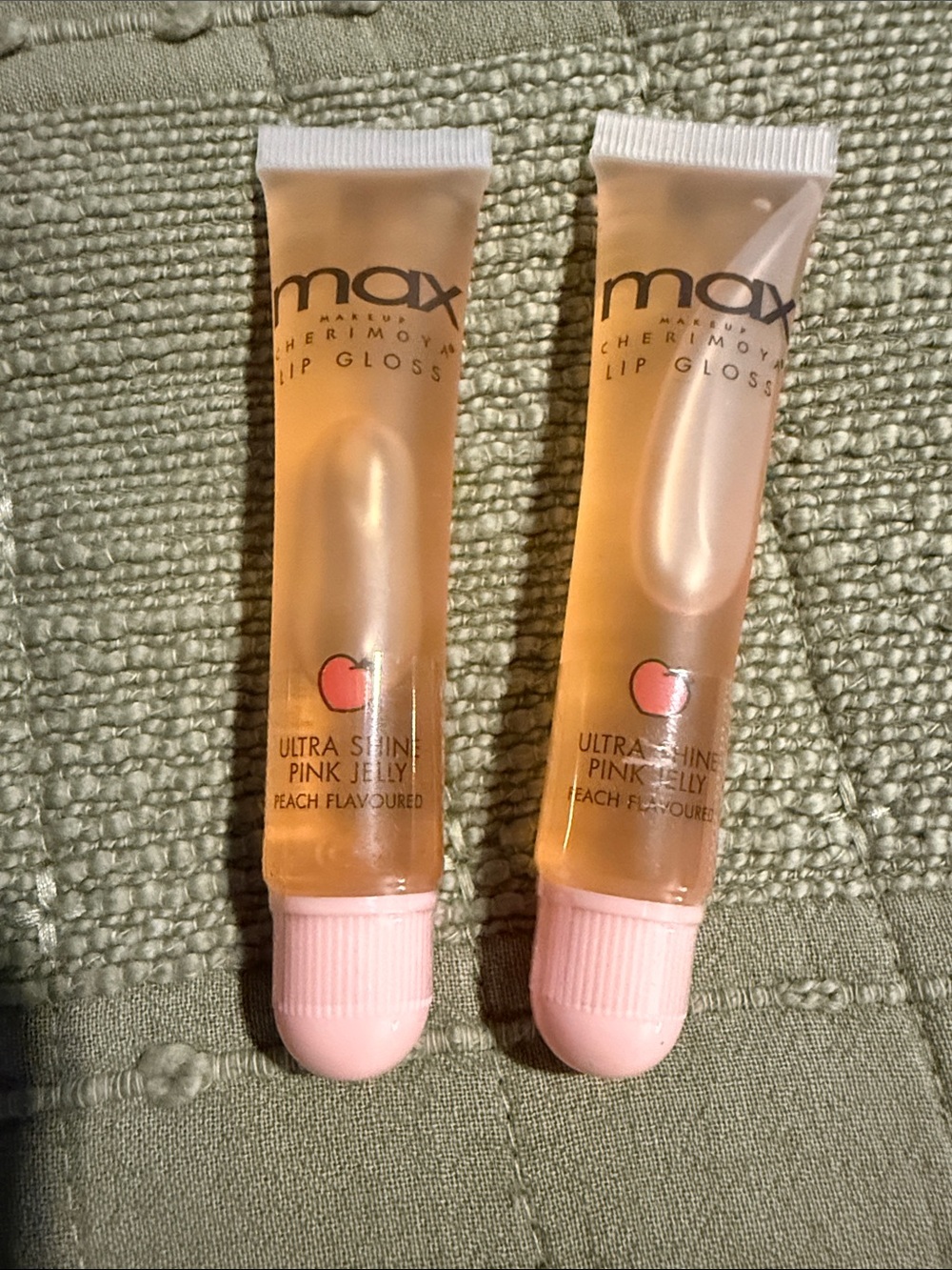 Cherimoya set of 2 lipglosses 🍑 peach new sealed